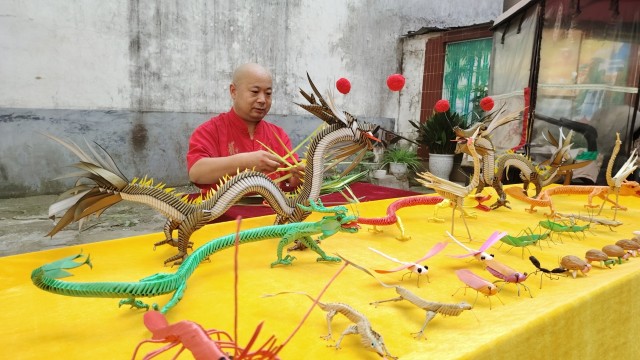 0852477116570351.jpg 8——草编非遗传承人王云峰:割舍不掉的老(2439166)-20240819085143.jpg