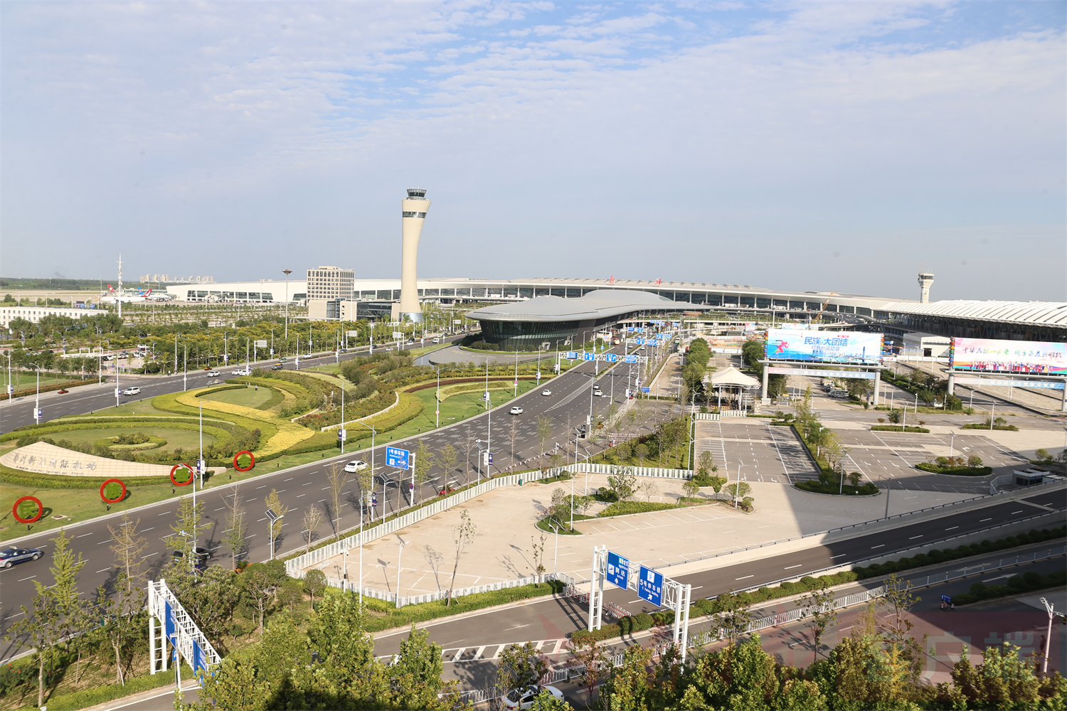 新鄭機(jī)場外景.jpg