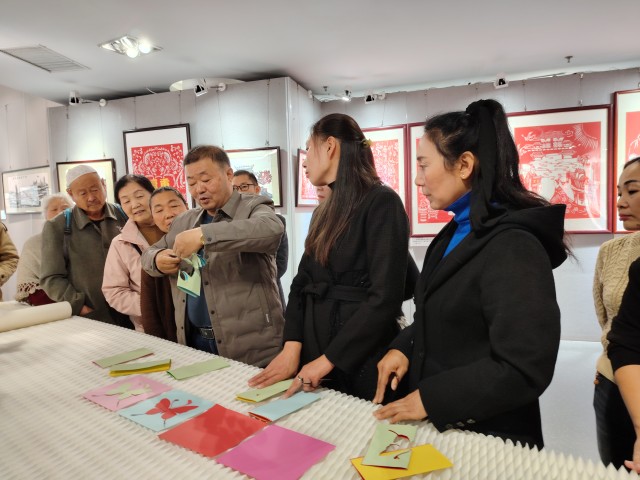 8（文化）用艺术点亮华夏文明(分离图)微(2517636)-20241028104557.jpg