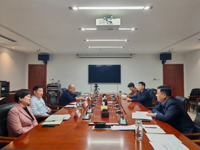 西城区召开村党组织书记后备力量培育储备工作研判推进会.jpg