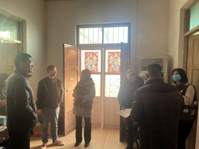市、区疾控中心联合处置一起恙虫病疫情.jpg