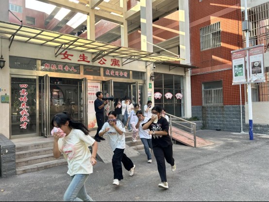 1135517358327120.png image.png