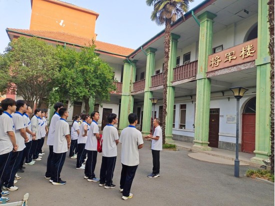 1705492838388346.jpg 1750063582088.jpg