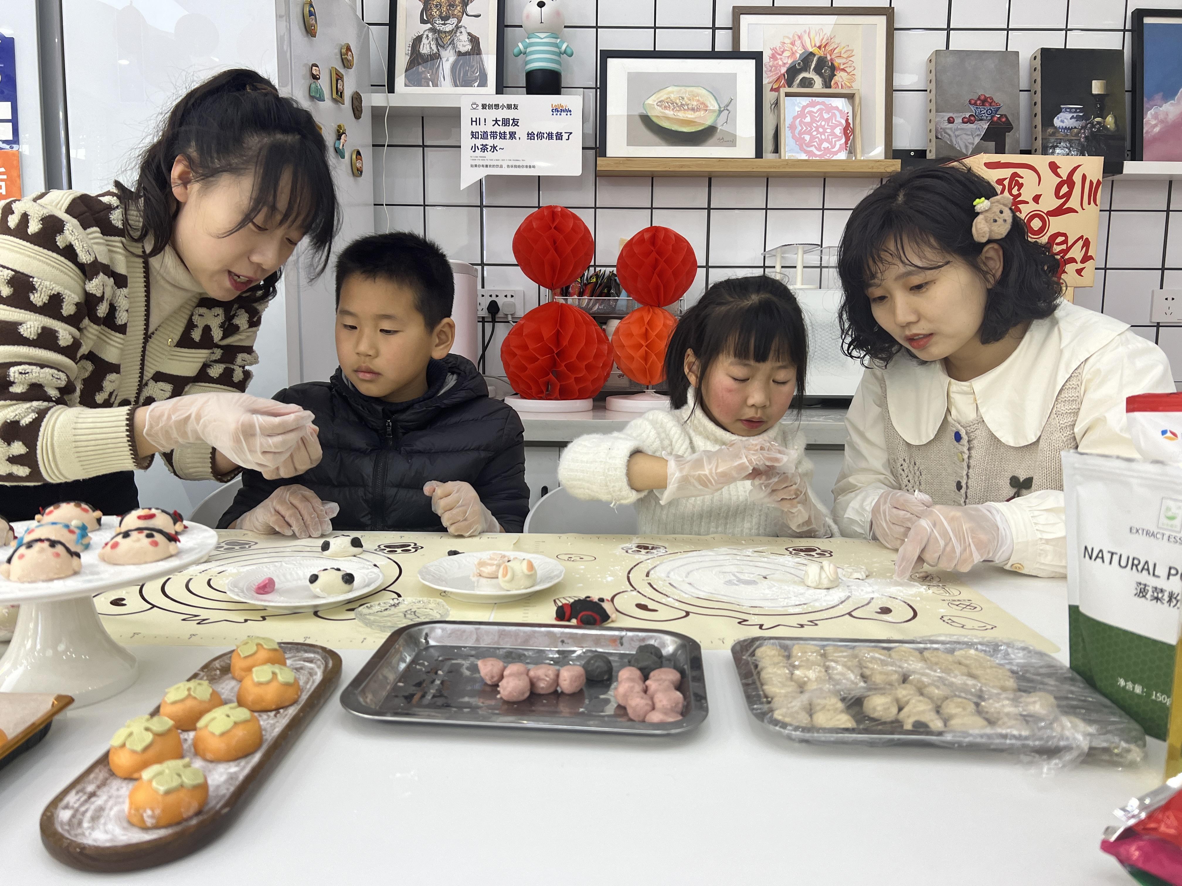 5——市民制作哪吒造型汤圆萌翻网友_(分(2640381)-20250214090628.jpg