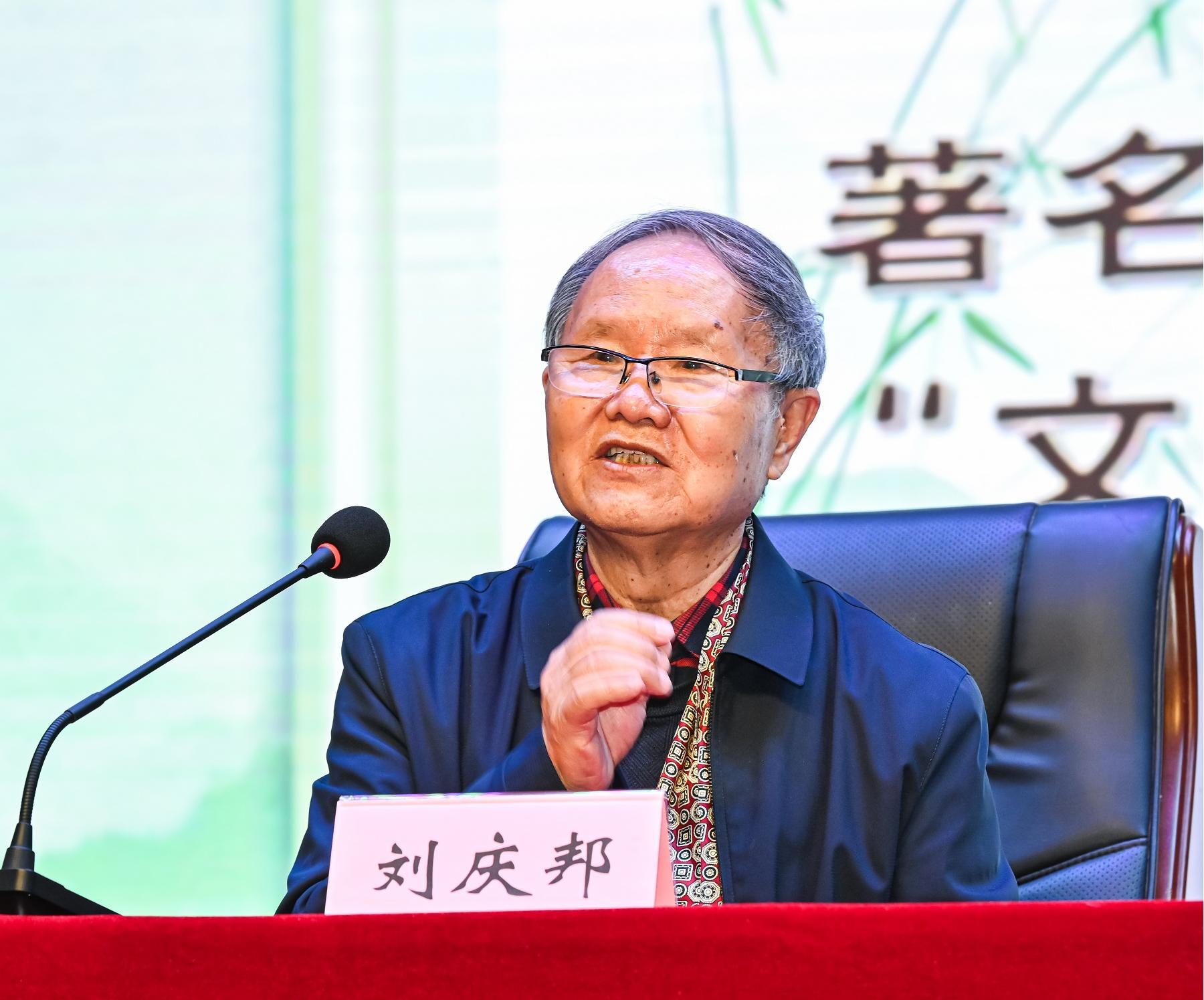 8——人品与文品 作文先做人(分离图)9(2686741)-20250327092644.jpg