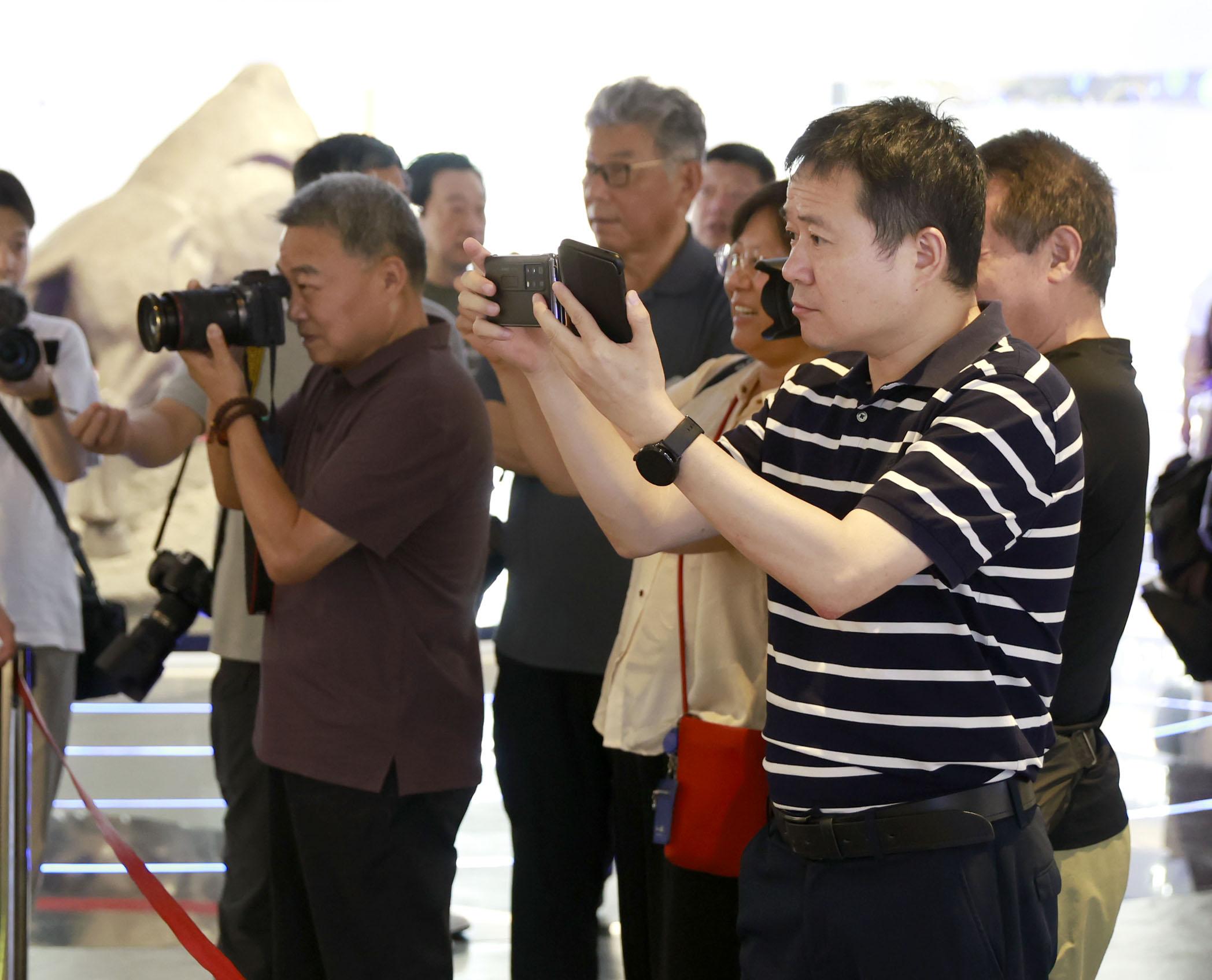 1——聚焦时代光影 讲述漯河故事(分离图(2799605)-20250703090915.jpg