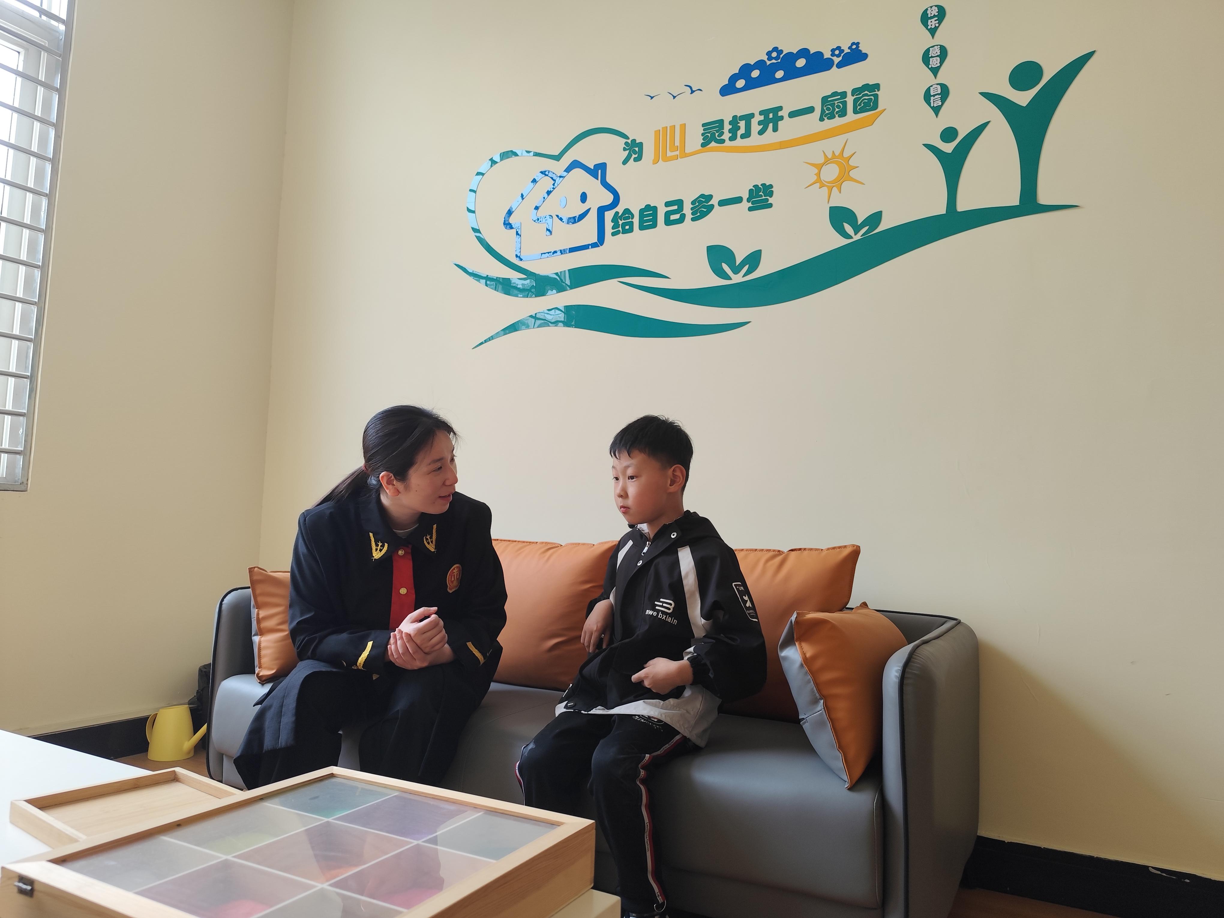 在心靈驛站傾聽孩子訴求.jpg