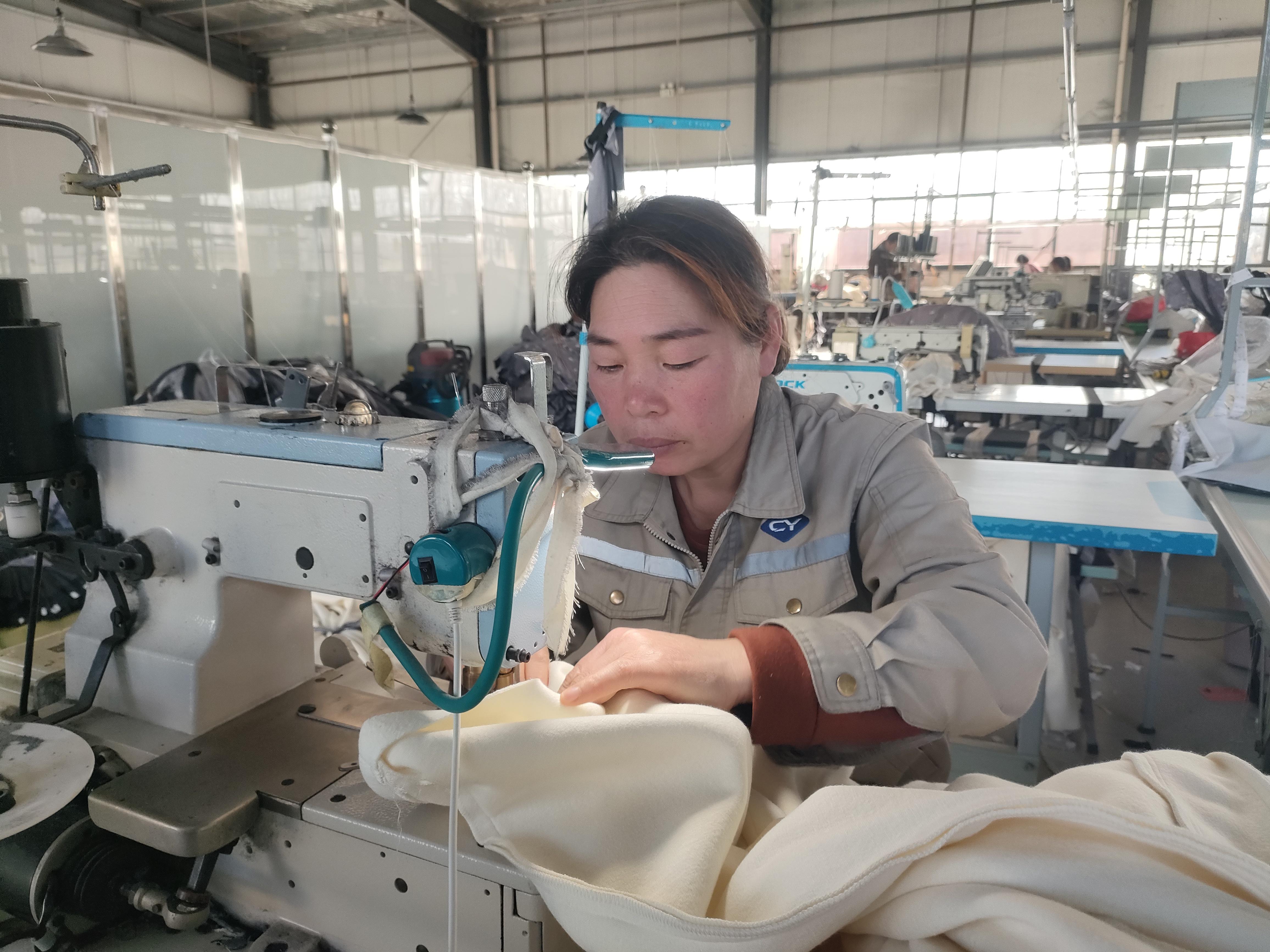 【记者在一线】“温暖产业” 加速发展(分(3052523)-20260203085141.jpg