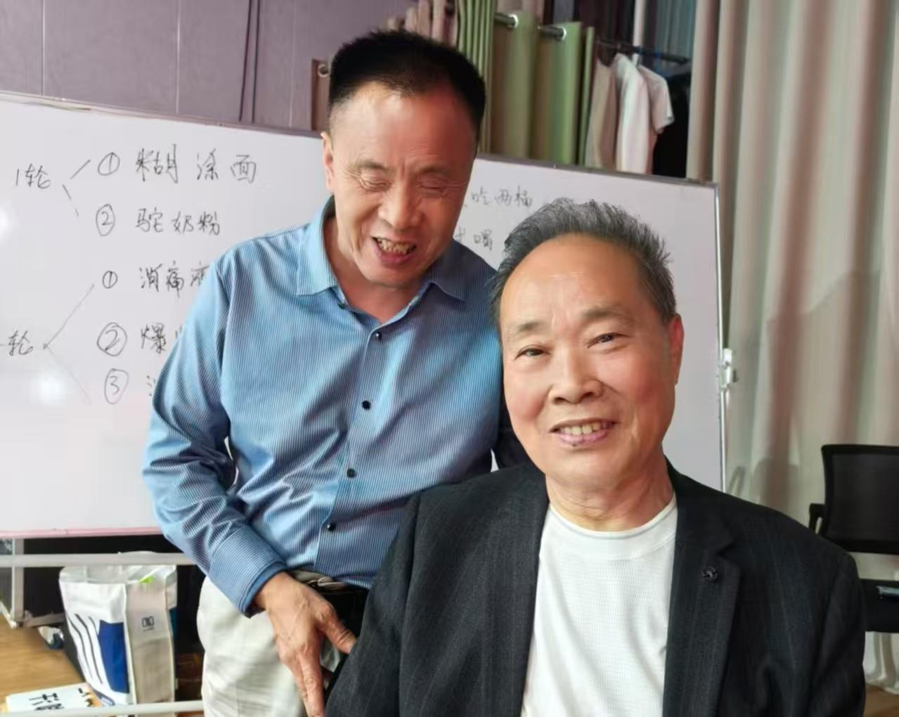 0908203199508023.jpg 8版 牛国平:从大牛村田间唱到全国舞台,(3196040)-20260622090703.jpg