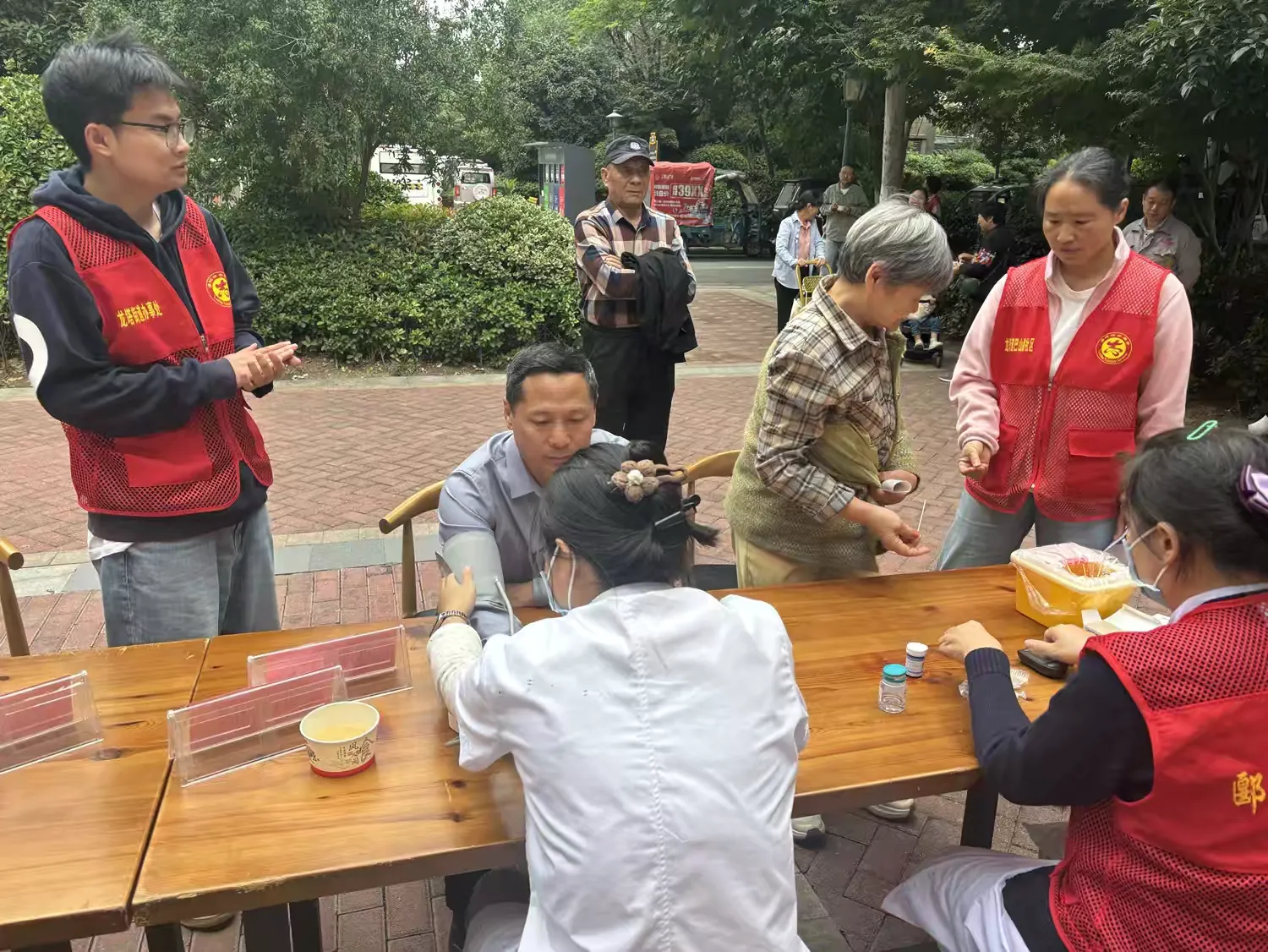 1518098091520445.png 图片2.png